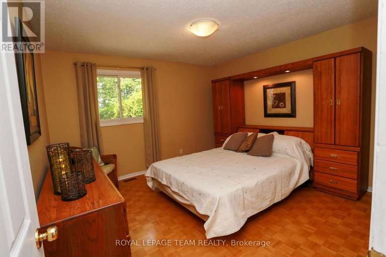28735574/82-maitland-street-s/richmond/ottawa/ontario/K0A2Z0_14