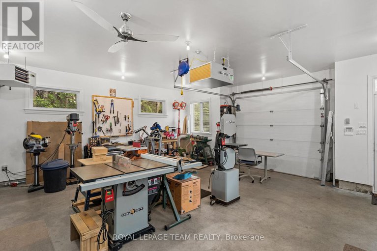 28836986/6005-earlscourt-crescent/manotick-east-to-manotick-station/ottawa/ontario/K4M1K2_36