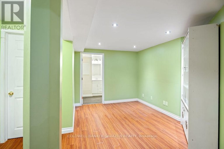 29282717/1040-karsh-drive/hunt-club-park/ottawa/ontario/K1G4M9_77