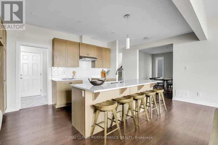 28277415/87-esban-drive/blossom-parkkemp-parkfindlay-creek/ottawa/ontario/K1X0H3_14