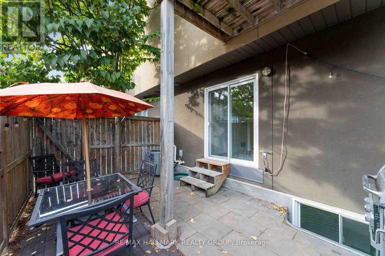 28873481/330-boudreau-street/vanier/ottawa/ontario/K1L0A7_33