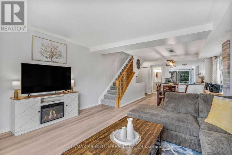 28883763/32-bonfield-private/avalon-east/ottawa/ontario/K4A5E4_16