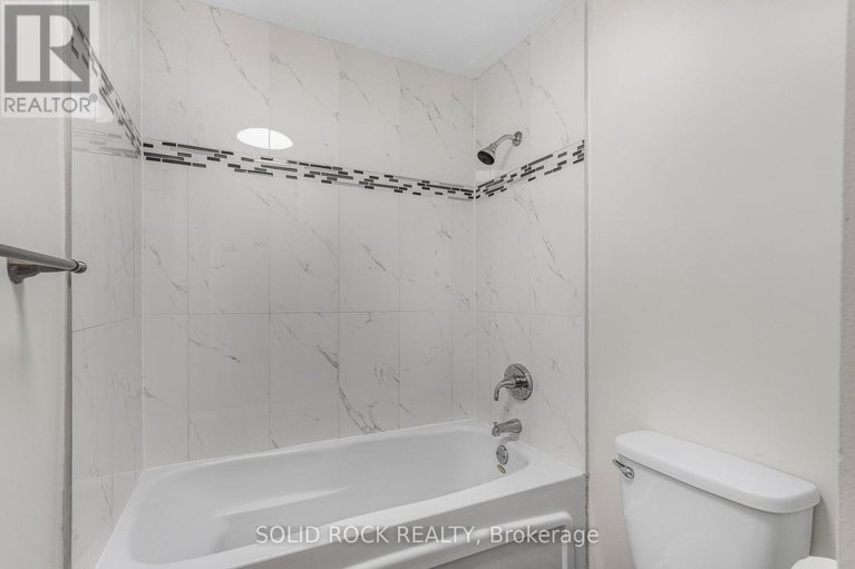 28982760/1394-lassiter-terrace/beaconwood/ottawa/ontario/K1J8N3_20