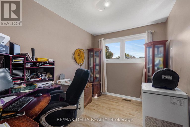 29413885/722-nicole-street/town-of-rockland/clarence-rockland/ontario/K4K1G4_24