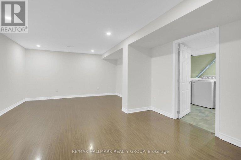 28570009/2286-elmira-drive/parkway-park/ottawa/ontario/K2C1H4_39