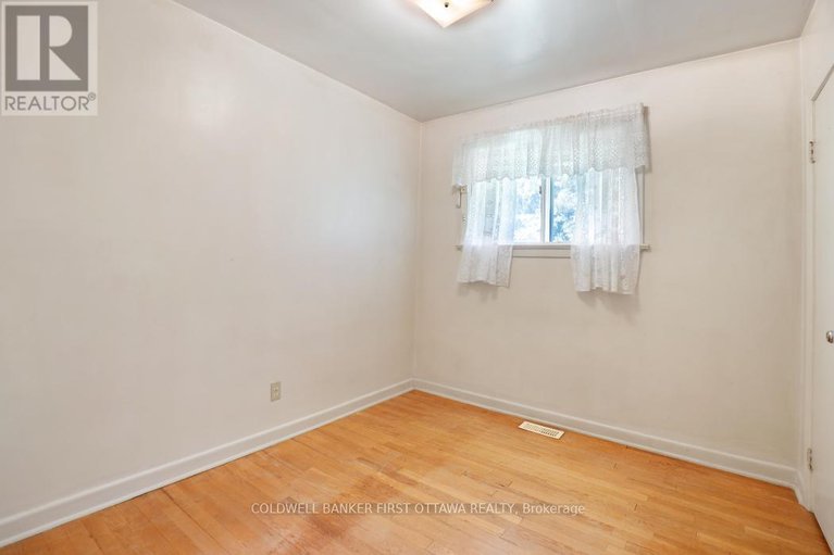 28655520/2133-westbourne-avenue/mckellar-heightsglabar-park/ottawa/ontario/K2A1N3_22