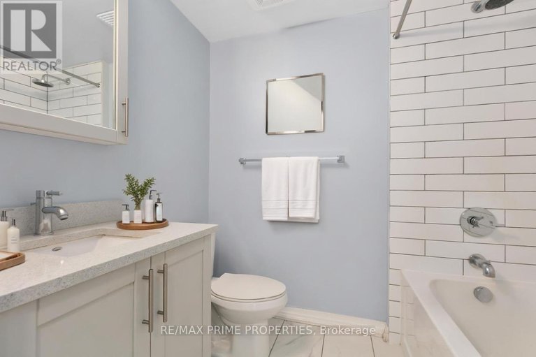 28873792/1306-195-besserer-street/sandy-hill/ottawa/ontario/K1N0B6_27