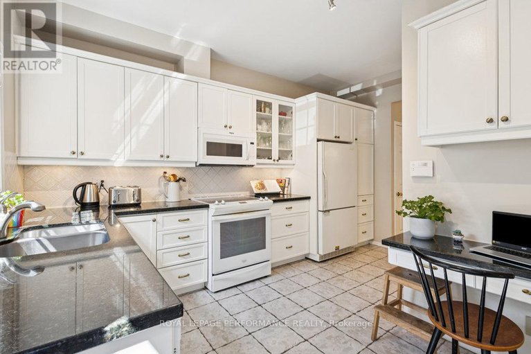 28550897/254-stewart-street/sandy-hill/ottawa/ontario/K1N6K4_18
