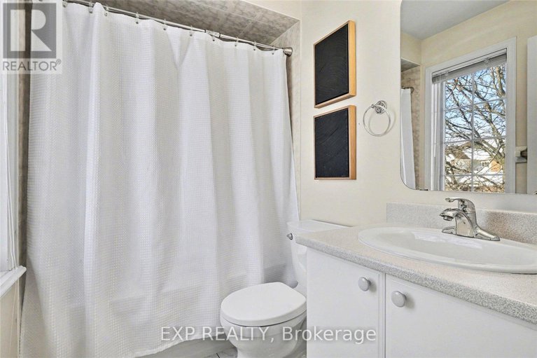 29397409/89-inverkip-avenue/hunt-club-parkgreenboro/ottawa/ontario/K1T4B9_27