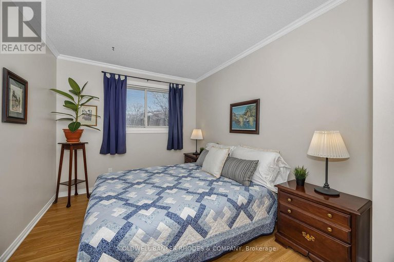 29245174/4-almond-lane/katimavik/ottawa/ontario/K2L3T2_20