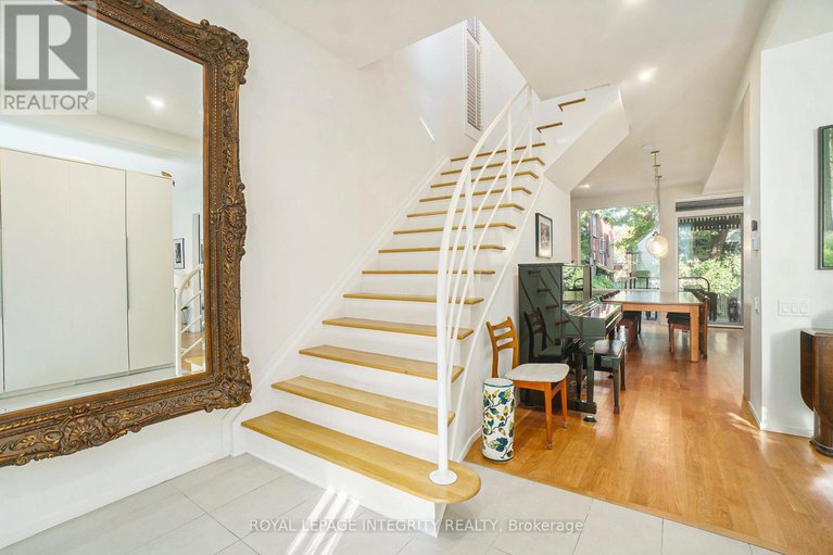 28914148/45-mcleod-street/ottawa-centregolden-triangle/ottawa/ontario/K2P0Z4_6