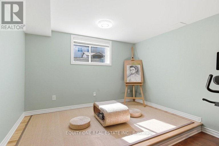 29590568/240-trailgate-street/riverside-southgloucester-glen/ottawa/ontario/K1V0Z9_43