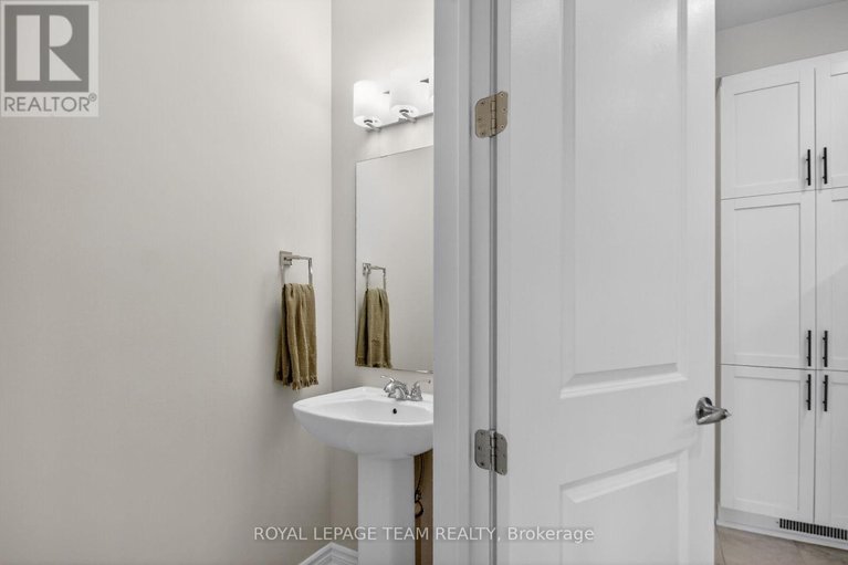 29645238/802-bascule-place/richmond/ottawa/ontario/K0A2Z0_16