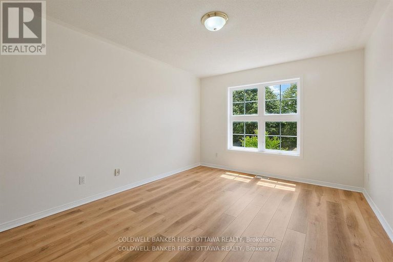 28737270/107-columbia-avenue/hunt-club/ottawa/ontario/K1V1Z3_32