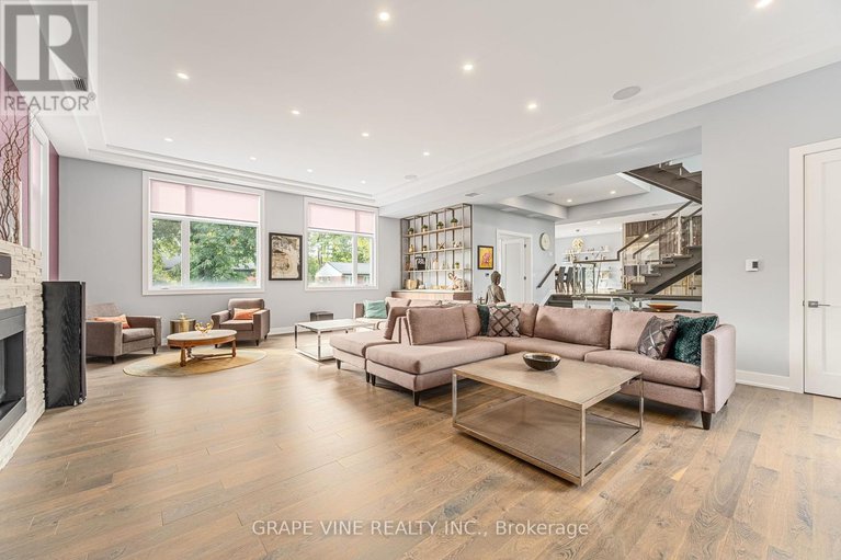 28576605/315-crestview-road/alta-vistafaircrest-heights/ottawa/ontario/K1H5G4_6