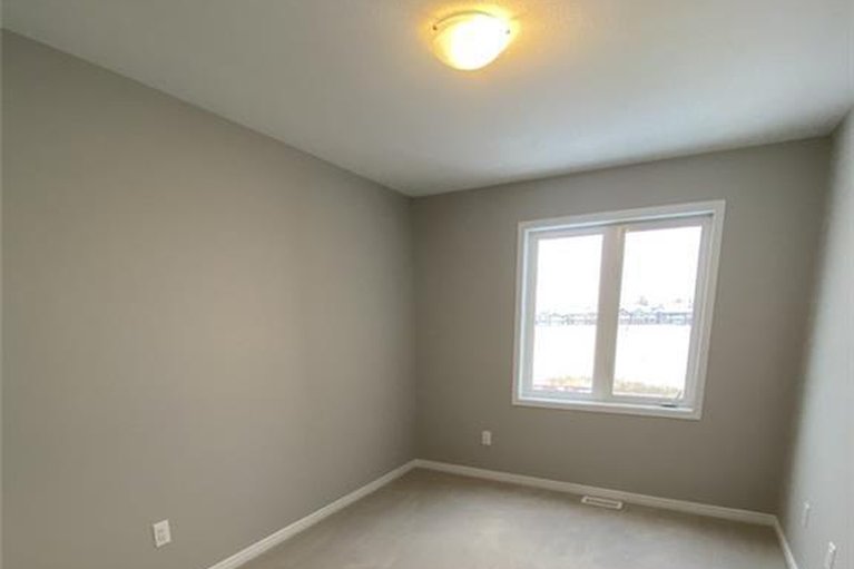 29603330/487-cope-drive/emerald-meadowstrailwest/ottawa/ontario/K2S1B6_13