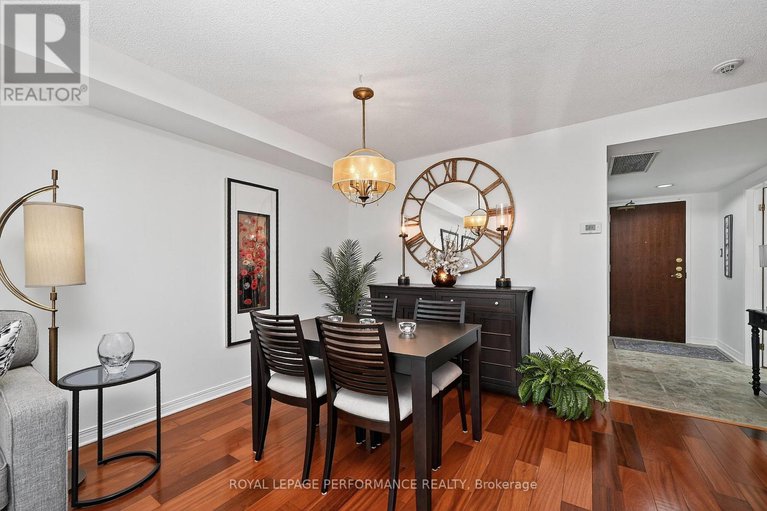 28999707/203-120-darlington-private/hunt-clubwestern-community/ottawa/ontario/K1V0X5_12