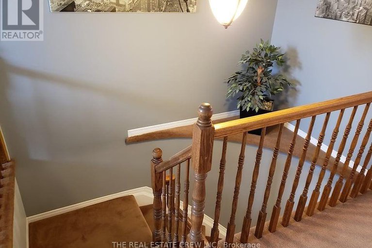 28416442/2056-scully-way-s/fallingbrookgardenway-south/ottawa/ontario/K4A4L9_5
