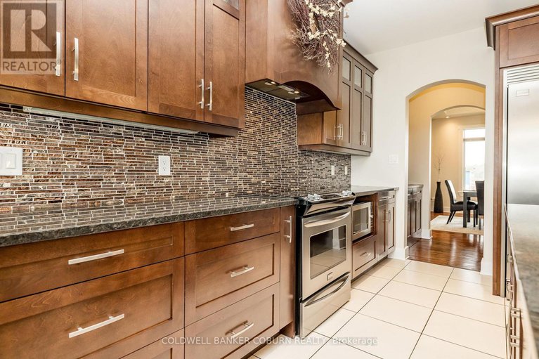 28465561/270-west-lake-circle/huntley-ward-south-east/ottawa/ontario/K0A1L0_14