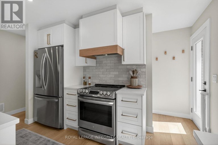 29673886/1145-greyrock-crescent/copeland-park/ottawa/ontario/K2C2A3_23