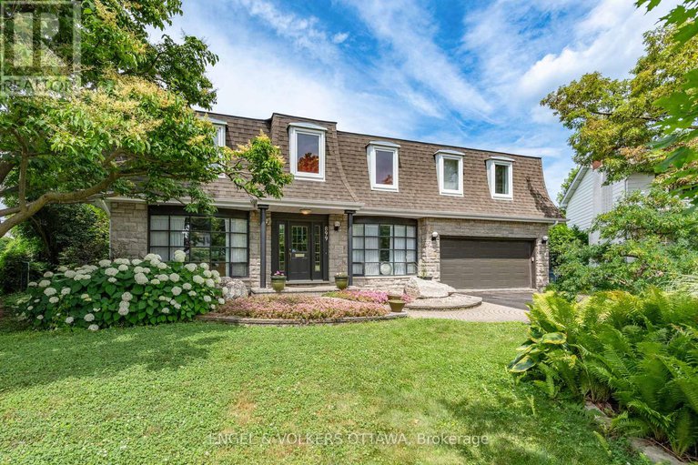 28818666/899-dresden-crescent/whitehaven/ottawa/ontario/K2B5H8_1