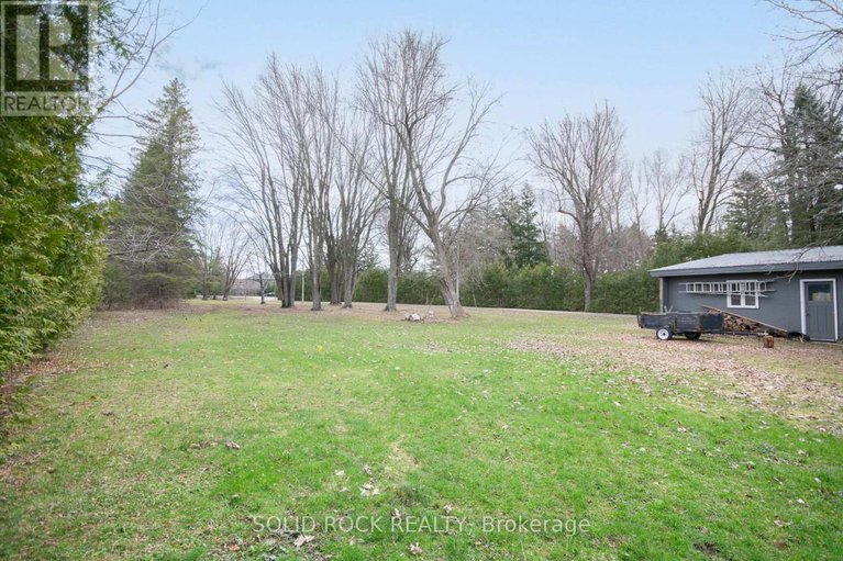 28251367/724-river-road/riverside-southgloucester-glen/ottawa/ontario/K4M1B2_13