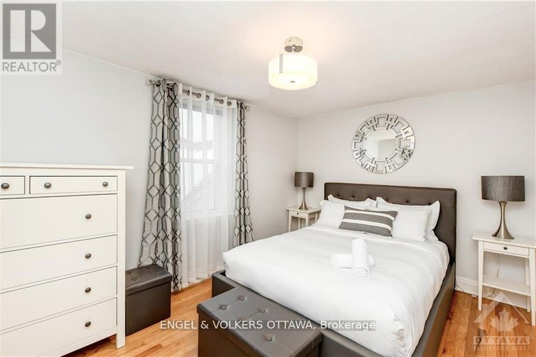 29567928/317-summit-avenue/alta-vistafaircrest-heights/ottawa/ontario/K1H5Z9_10