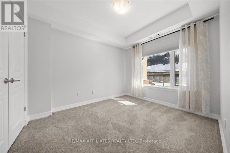 27977453/303-238-besserer-street/sandy-hill/ottawa/ontario/K1N6B1_18