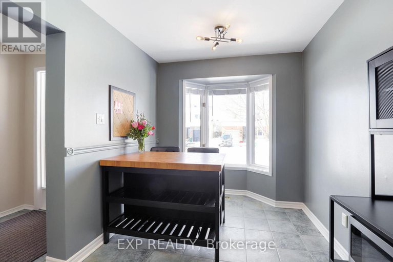 29406077/39-barra-avenue/glencairnhazeldean/ottawa/ontario/K2L2R9_13