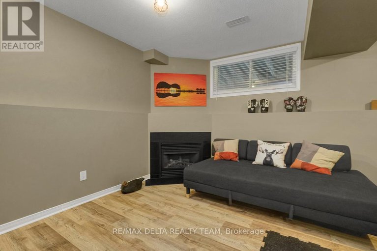 28887238/244-parkrose-private/chatelaine-village/ottawa/ontario/K4A0N8_34