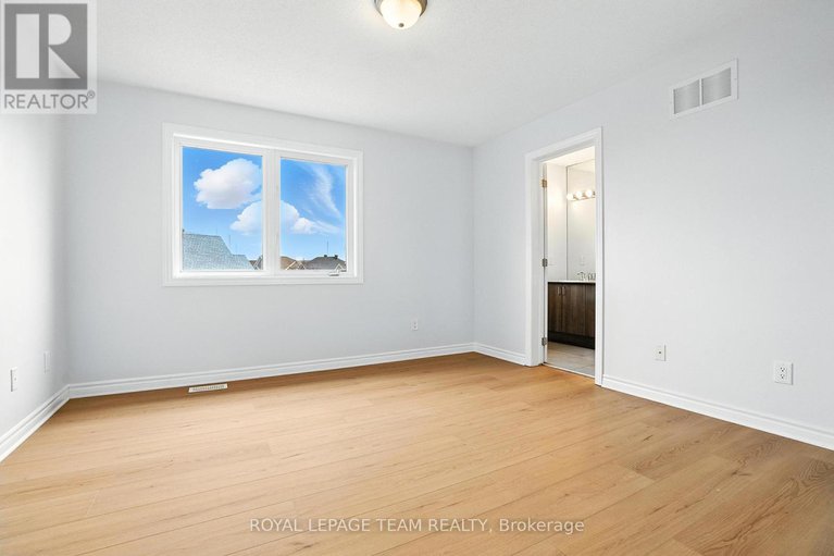 28607795/495-coldwater-crescent/emerald-meadowstrailwest/ottawa/ontario/K2M0J4_25