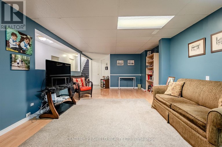 29038692/14215-county-rd-2-highway/south-stormont-osnabruck-twp/south-stormont/ontario/K0C1M0_33