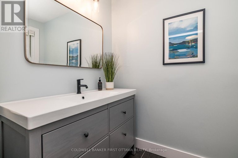 28439323/5455-west-river-drive/manotick-long-island-nicholls-island/ottawa/ontario/K4M1G7_24