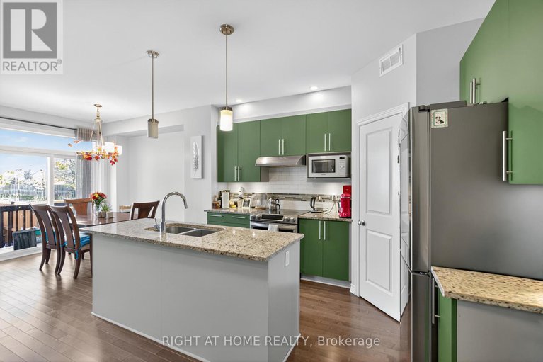 29032255/772-cedar-creek-drive/blossom-parkkemp-parkfindlay-creek/ottawa/ontario/K1T0B2_6