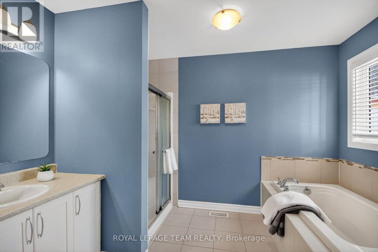 29426647/1591-carronbridge-circle/emerald-meadowstrailwest/ottawa/ontario/K2M0G5_33