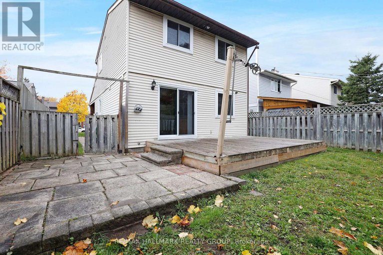 29030661/1637-saxony-crescent/pineview/ottawa/ontario/K1B5K8_30