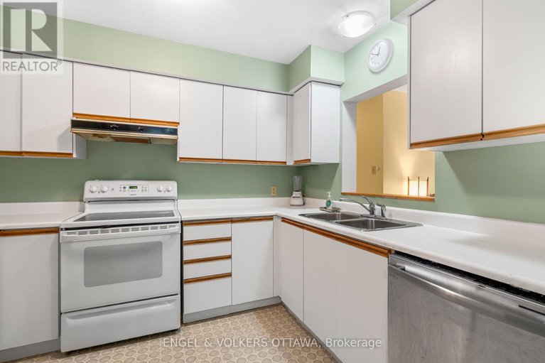 28776813/b-183-cumberland-street/lower-townbyward-market/ottawa/ontario/K1N7H2_17