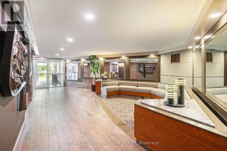 28386372/312-20-chesterton-drive/borden-farmstewart-farmcarleton-heightsparkwood-hills/ottawa/ontario/K2E6Z7_4