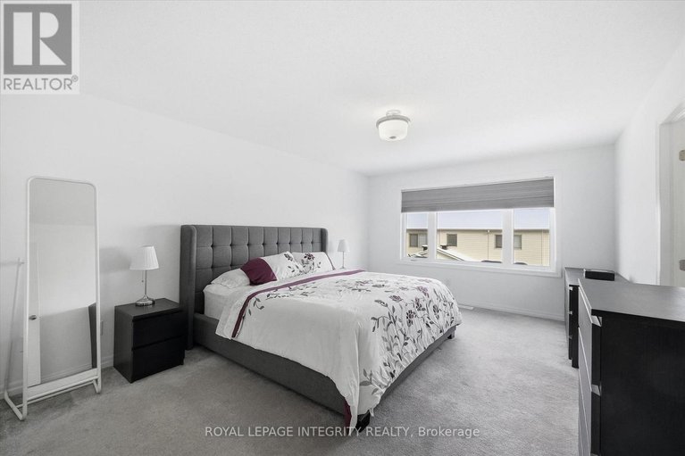 29474235/88-chevron-place/mer-bleuebradley-estatesanderson-park/ottawa/ontario/K1W0L6_20