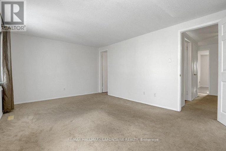 29381191/6128-vineyard-drive/convent-glen/ottawa/ontario/K1C2N6_28