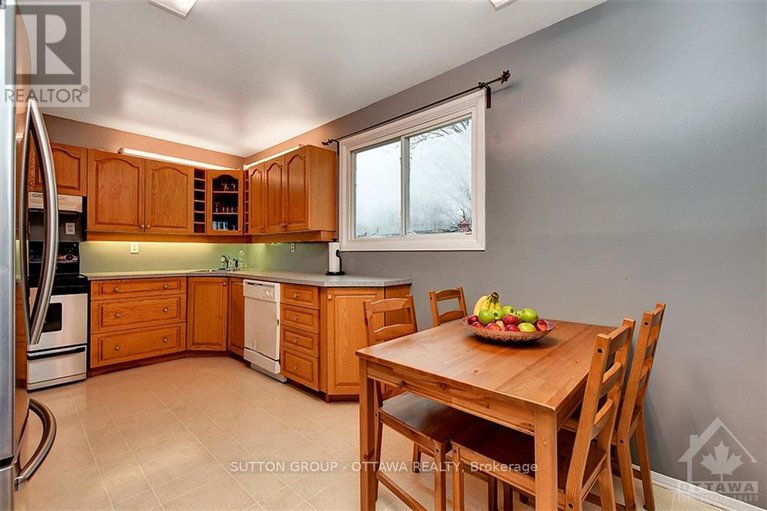 28764134/20-dundegan-drive/glencairnhazeldean/ottawa/ontario/K2L1P8_8