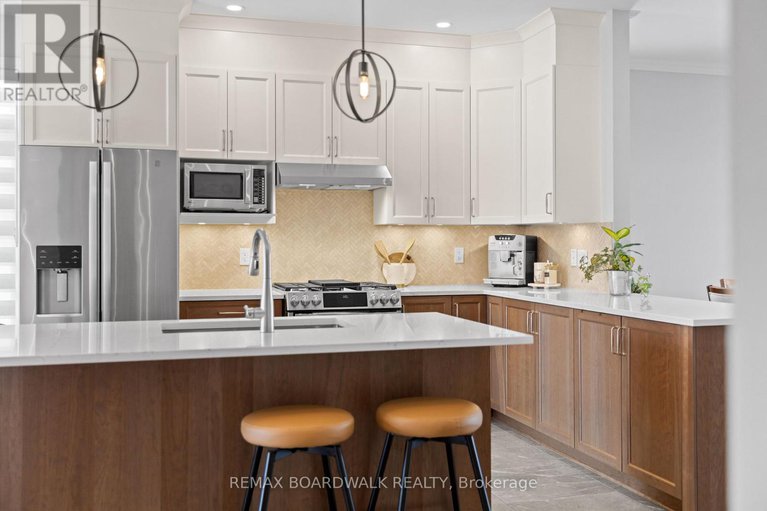 29313884/779-keinouche-place/camelot/ottawa/ontario/K4A5K3_5