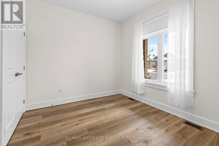 29116577/150-johanna-street/almonte/mississippi-mills/ontario/K0A1A0_20