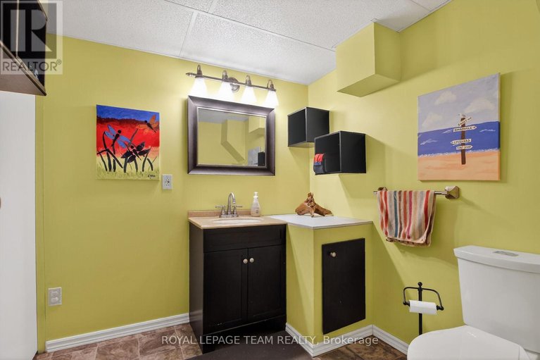 29556063/44-ballantrae-way/glencairnhazeldean/ottawa/ontario/K2L1N5_25