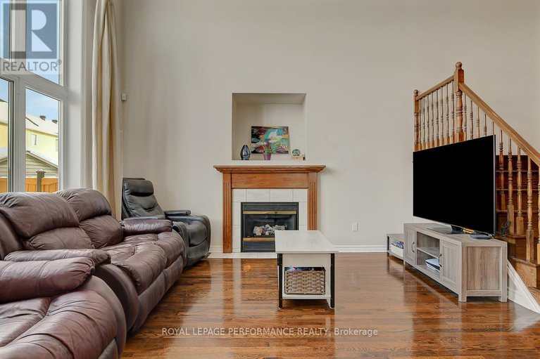 29343896/1019-valin-street/fallingbrookgardenway-south/ottawa/ontario/K4A4X8_10