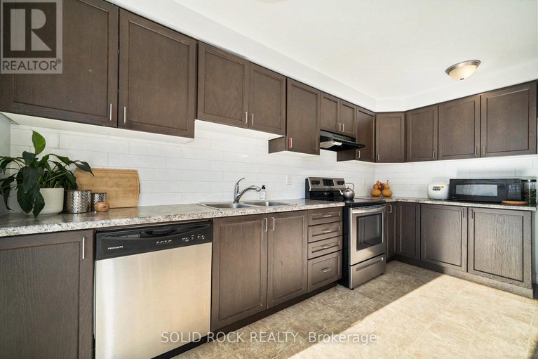 28954460/380-rouncey-road/emerald-meadowstrailwest/ottawa/ontario/K2V0H9_5