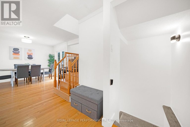 29452599/1557-verchere-street/chateauneuf/ottawa/ontario/K1C7C7_15