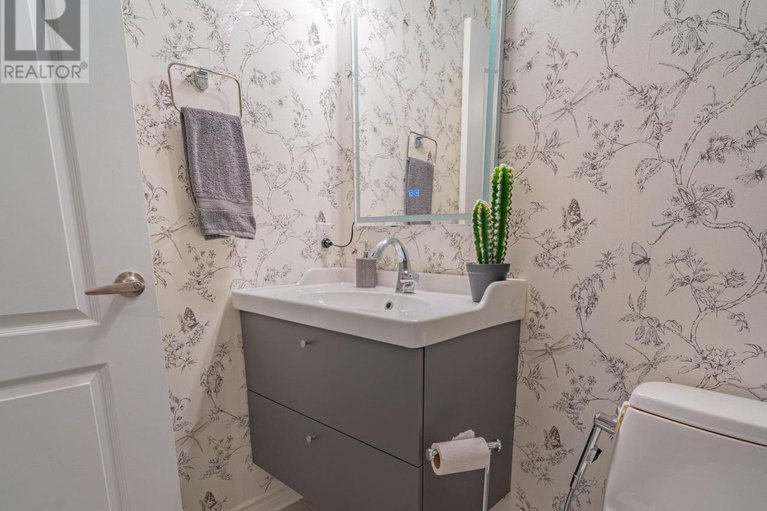 29388290/547-ponthieu-circle/orleans-village/ottawa/ontario/K1W0N5_40