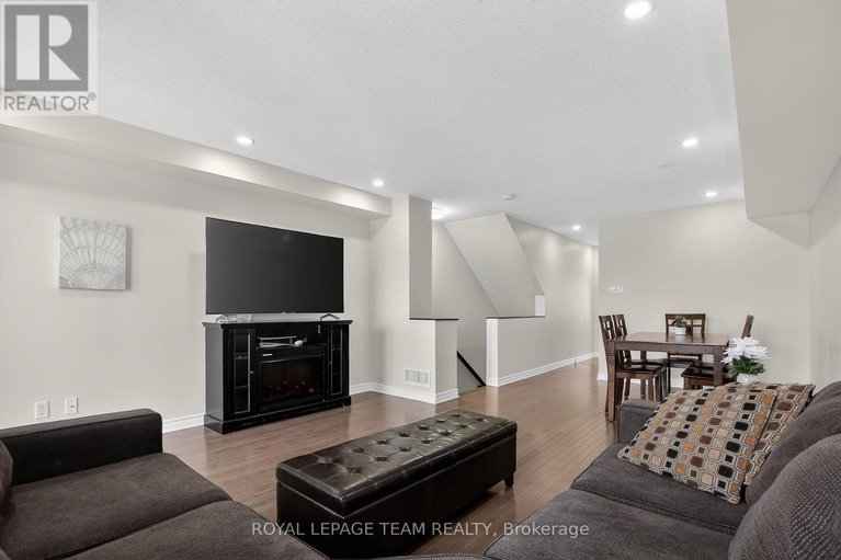 29578394/627b-chapman-mills-drive/strandherd/ottawa/ontario/K2J5T1_12