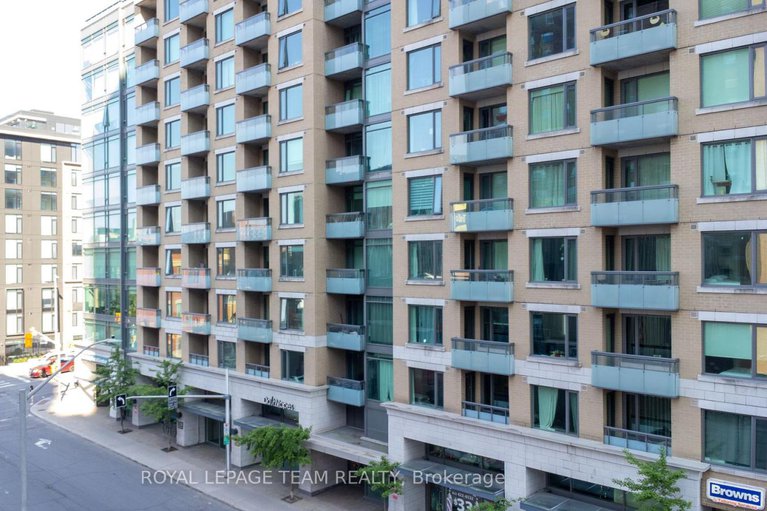 28483643/509-238-besserer-street-e/sandy-hill/ottawa/ontario/K1N6B1_1